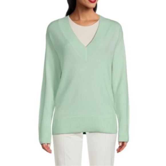 Vince Sweaters - Vince Light Green V-Neck Women's Sweater wool/cashmere blend size XS